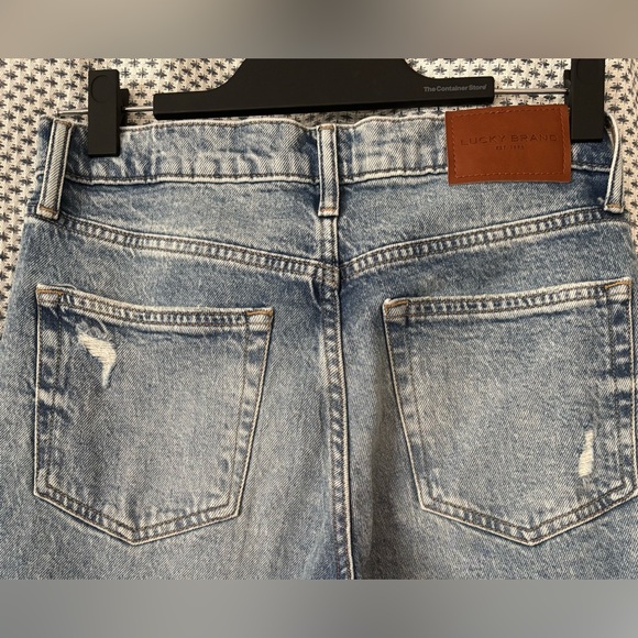 Lucky Brand Women’s Distressed Boy Mid-Rise Blue Jeans size 4 / 27R - Picture 4 of 8